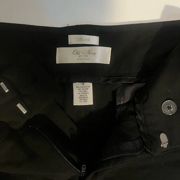 Old Navy black, dressy Bermuda style shorts - Picture 3 of 3